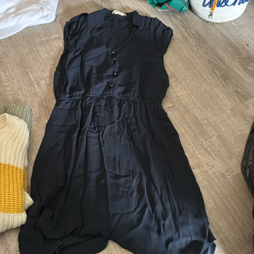 Alice and Olivia short sleeve dress.